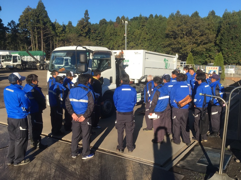 トラック クラッチの取扱研修を実施しました。