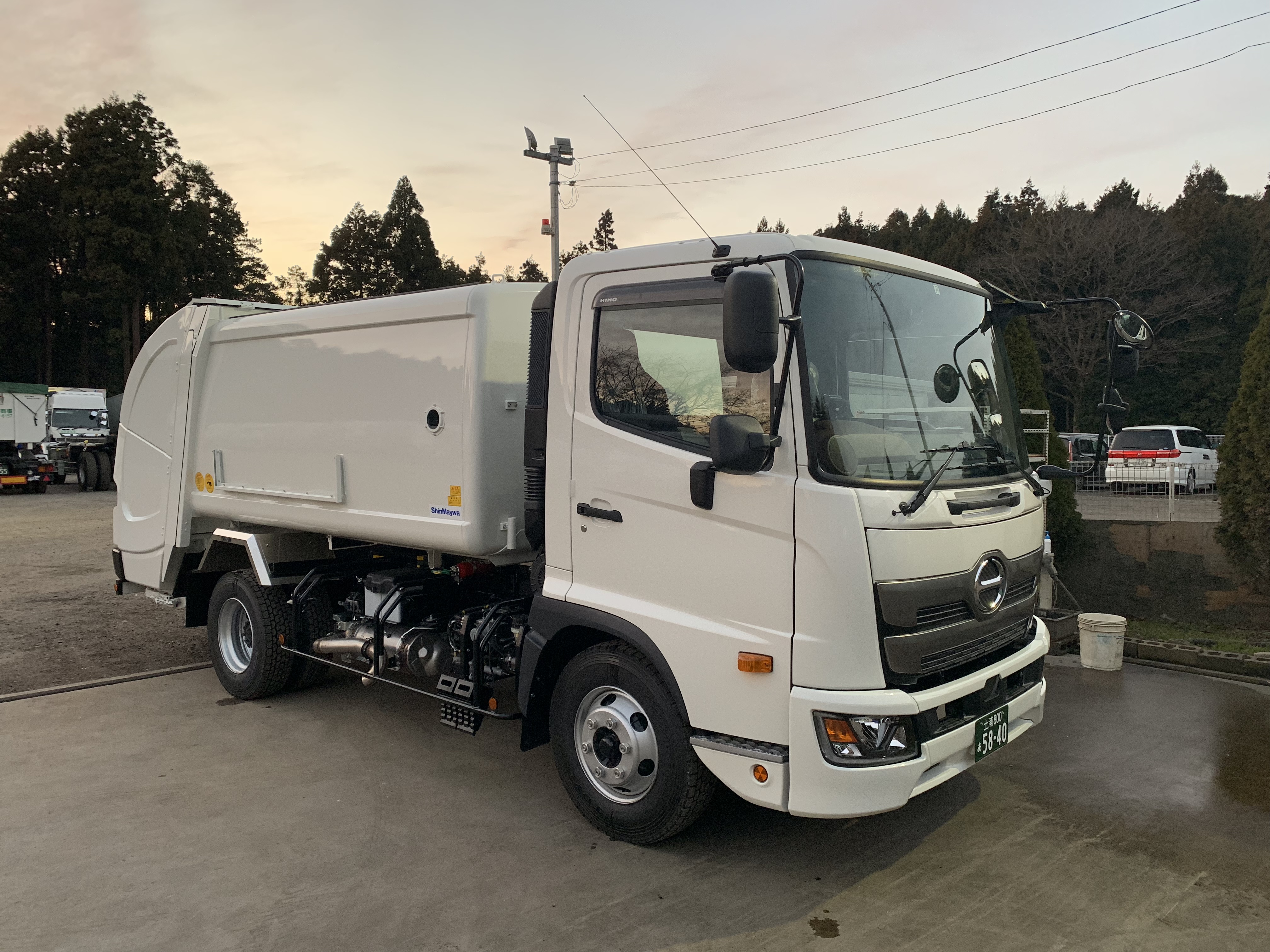 新車4ｔパッカー車（塵芥車）2台を入れ替えしました！