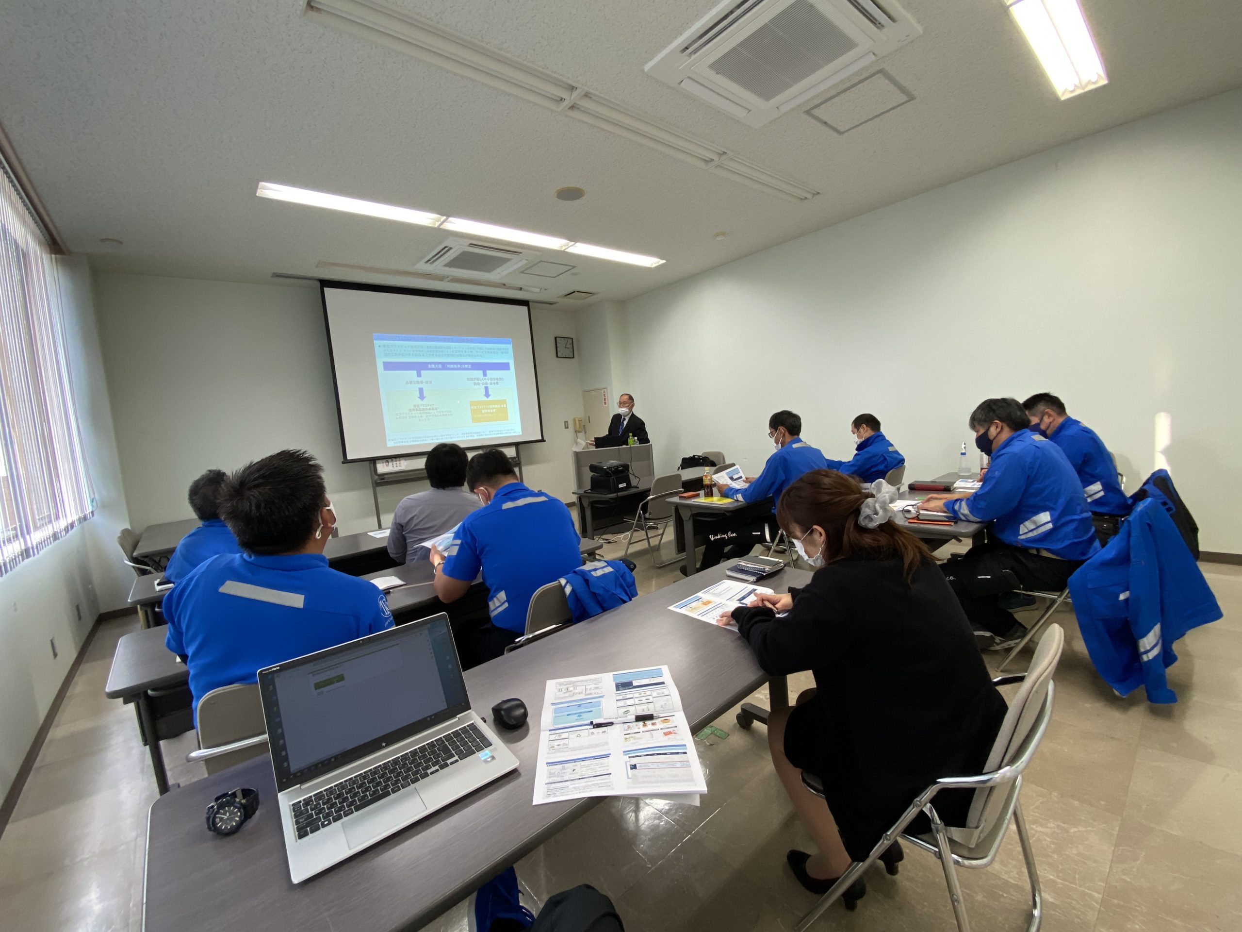プラスチック資源循環促進法に伴う勉強会を開催
