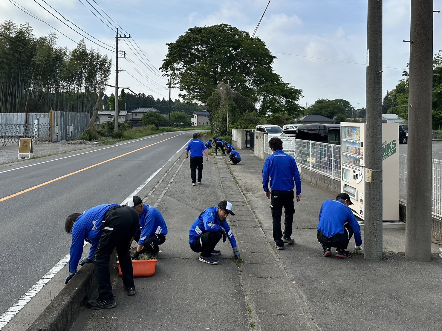 毎週月曜日は朝礼・点呼後に全体清掃！